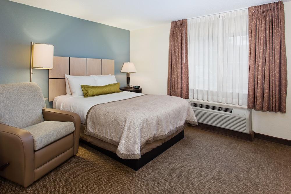 Sonesta Simply Suites Cleveland North Olmsted Airport Buitenkant foto
