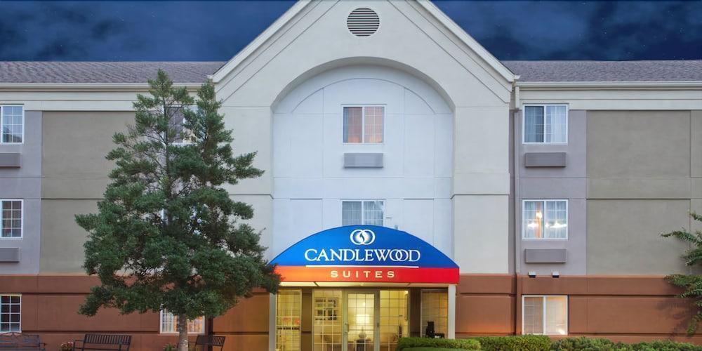 Sonesta Simply Suites Cleveland North Olmsted Airport Buitenkant foto