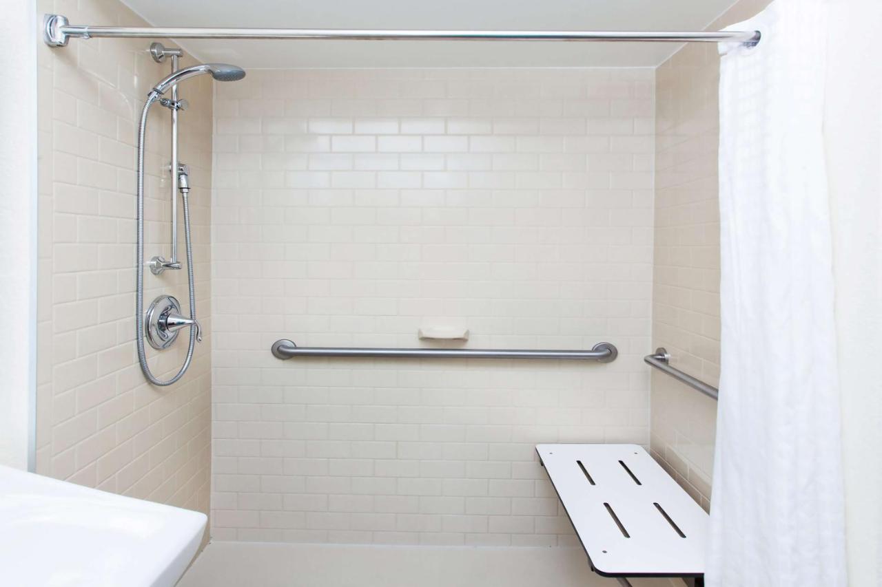 Sonesta Simply Suites Cleveland North Olmsted Airport Buitenkant foto