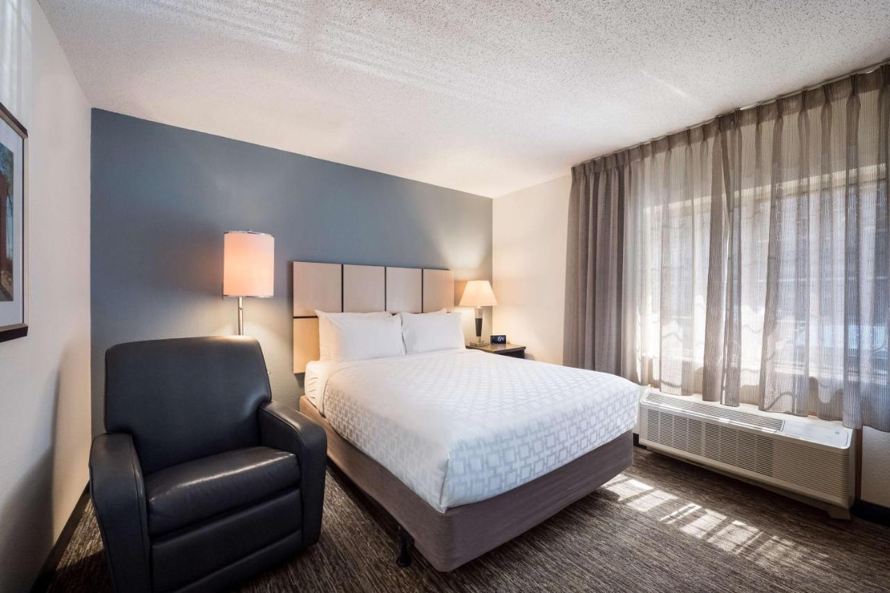 Sonesta Simply Suites Cleveland North Olmsted Airport Buitenkant foto