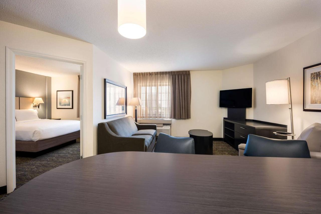Sonesta Simply Suites Cleveland North Olmsted Airport Buitenkant foto