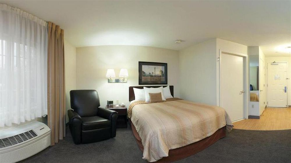 Sonesta Simply Suites Cleveland North Olmsted Airport Buitenkant foto