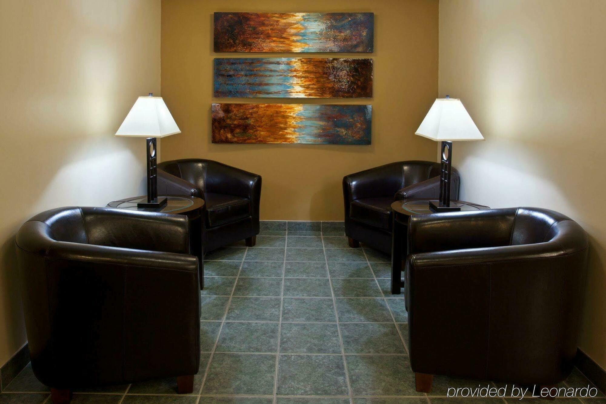 Sonesta Simply Suites Cleveland North Olmsted Airport Buitenkant foto